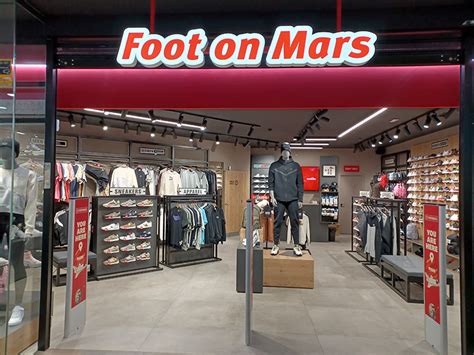 Foot on Mars Av. Meritxell .